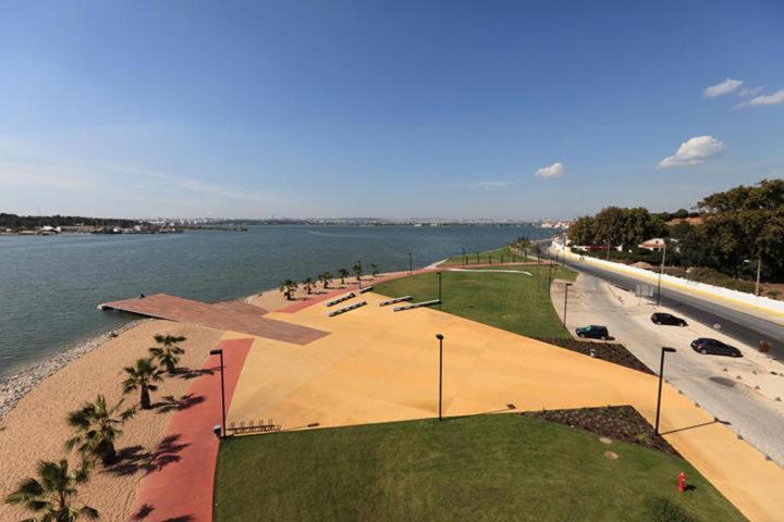 Apartamento Remodelado No Seixal Seixal  Exterior photo